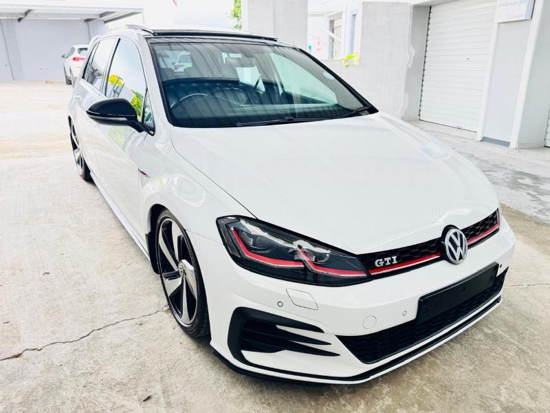 Volkswagen Golf GTI